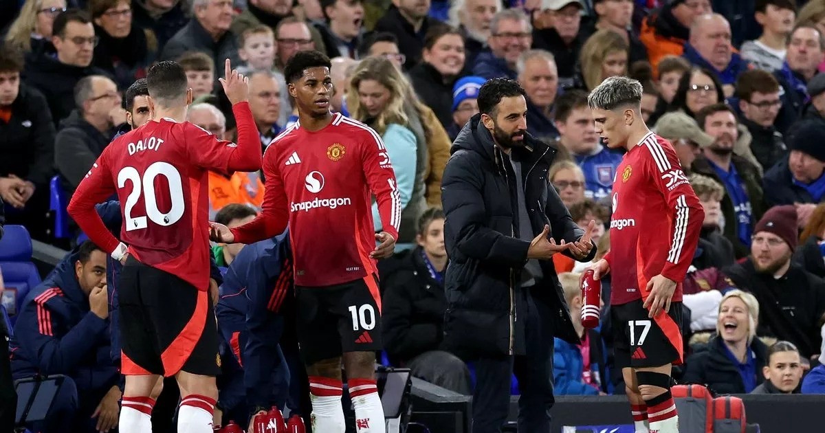 Đội hình xuất phát của MU trước Everton