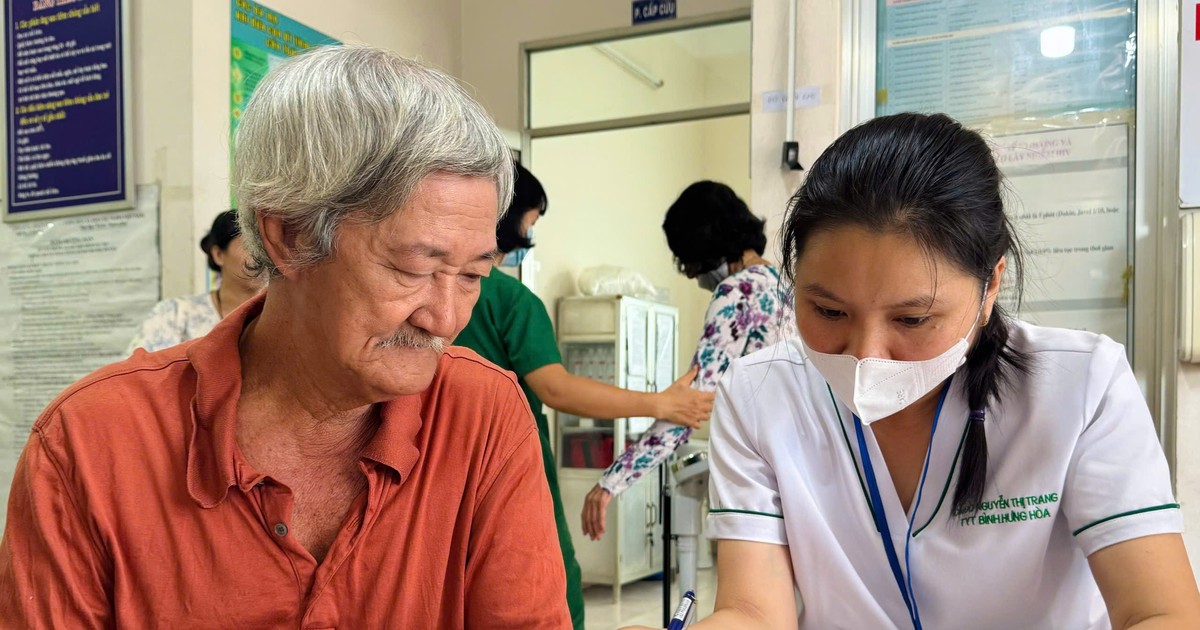 Khám sức khỏe định kỳ miễn phí: Người cao tuổi TP.HCM an tâm sống khỏe