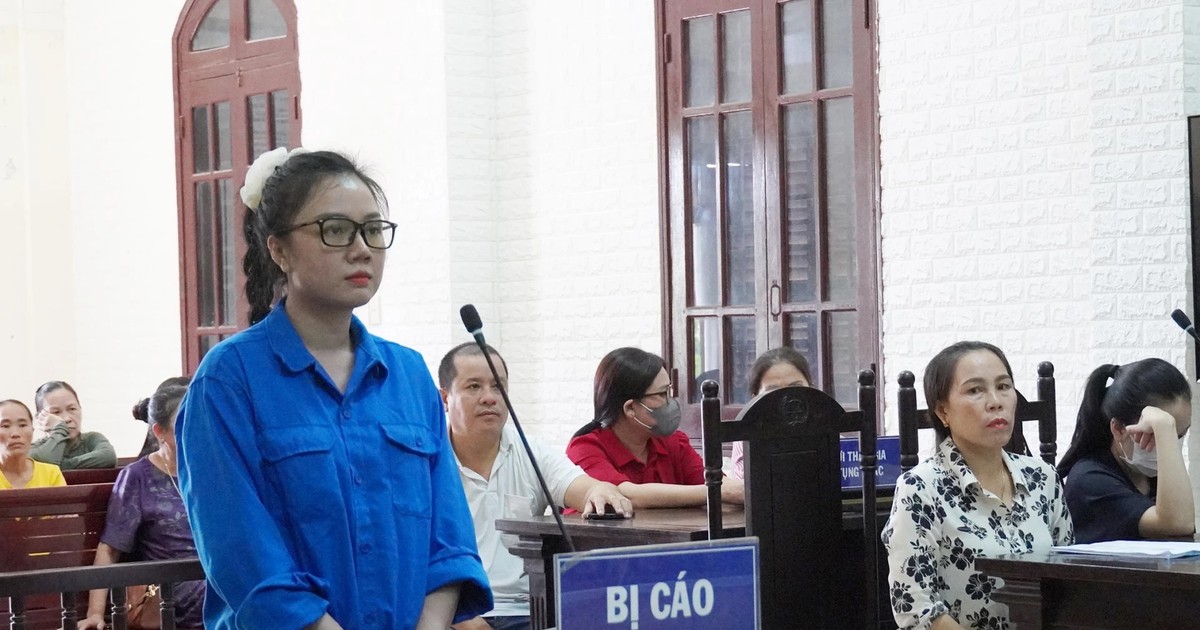 Lừa đảo gần 13 tỉ đồng, nữ nhân viên ngân hàng lãnh 13,5 năm tù