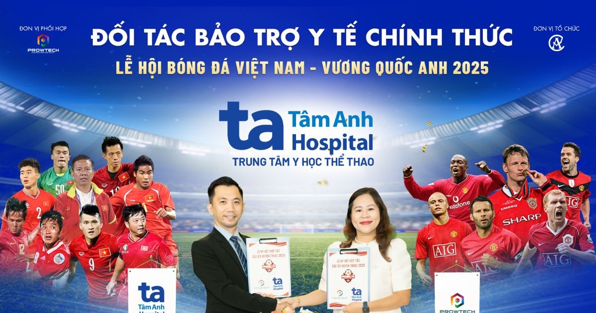 6 huyền thoại Manchester Reds kiểm tra sức khỏe tại Bệnh viện Tâm Anh TP.HCM