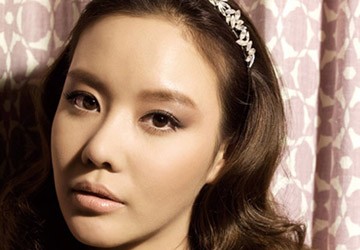 Kim Ah Joong muốn chụp ảnh nude trước khi sang “tuổi băm” | Báo Pháp