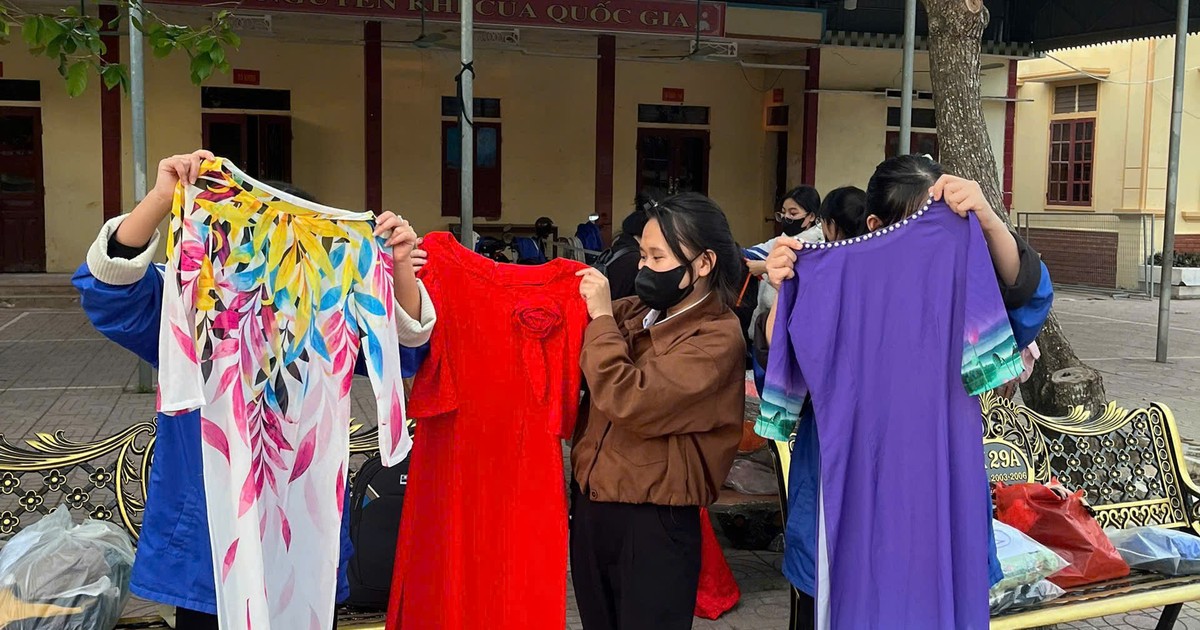 Cô giáo Nghệ An quyên góp áo dài, đồ công sở cho đồng nghiệp vùng lũ ở Đắk Lắk