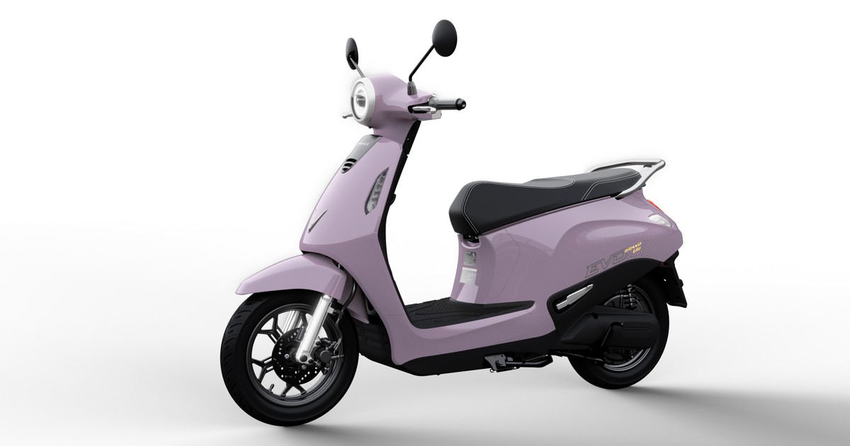 VinFast ra mắt dòng xe máy điện mới với 2 pin có thể tháo rời, đi được 262 km/lần sạc