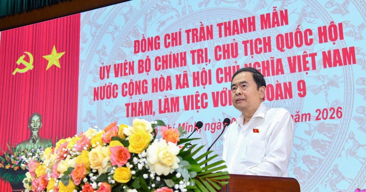 Chủ tịch Quốc hội Trần Thanh Mẫn thăm và làm việc với Sư đoàn 9, Quân đoàn 34