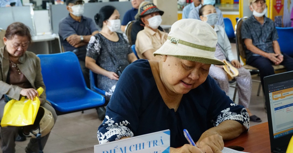 BHXH TP.HCM hướng dẫn người dân cập nhật thông tin hưởng lương hưu
