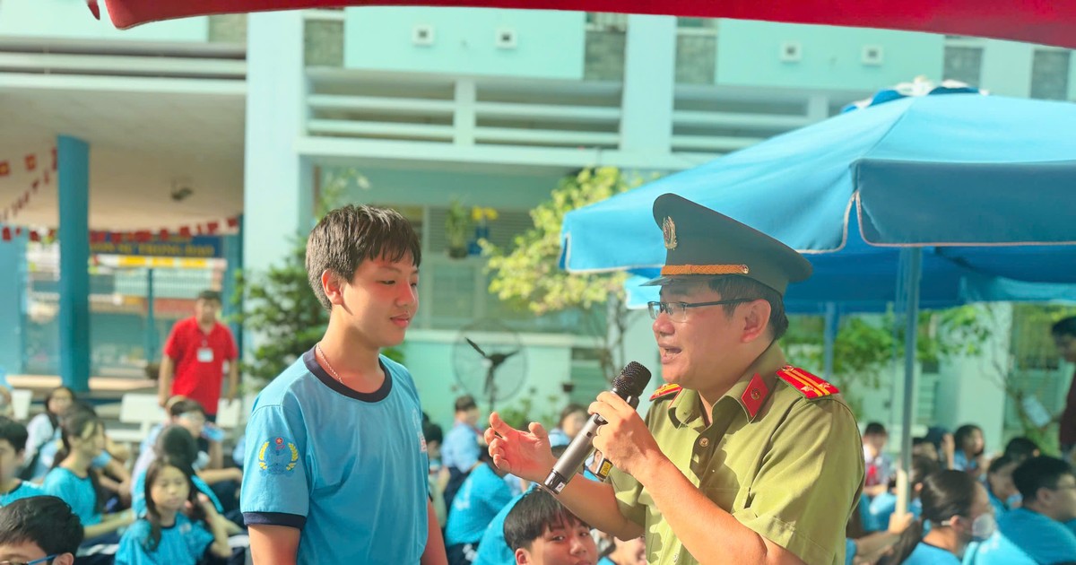Công an TP.HCM đưa tình huống thực tế vào tuyên truyền phòng, chống bạo lực học đường