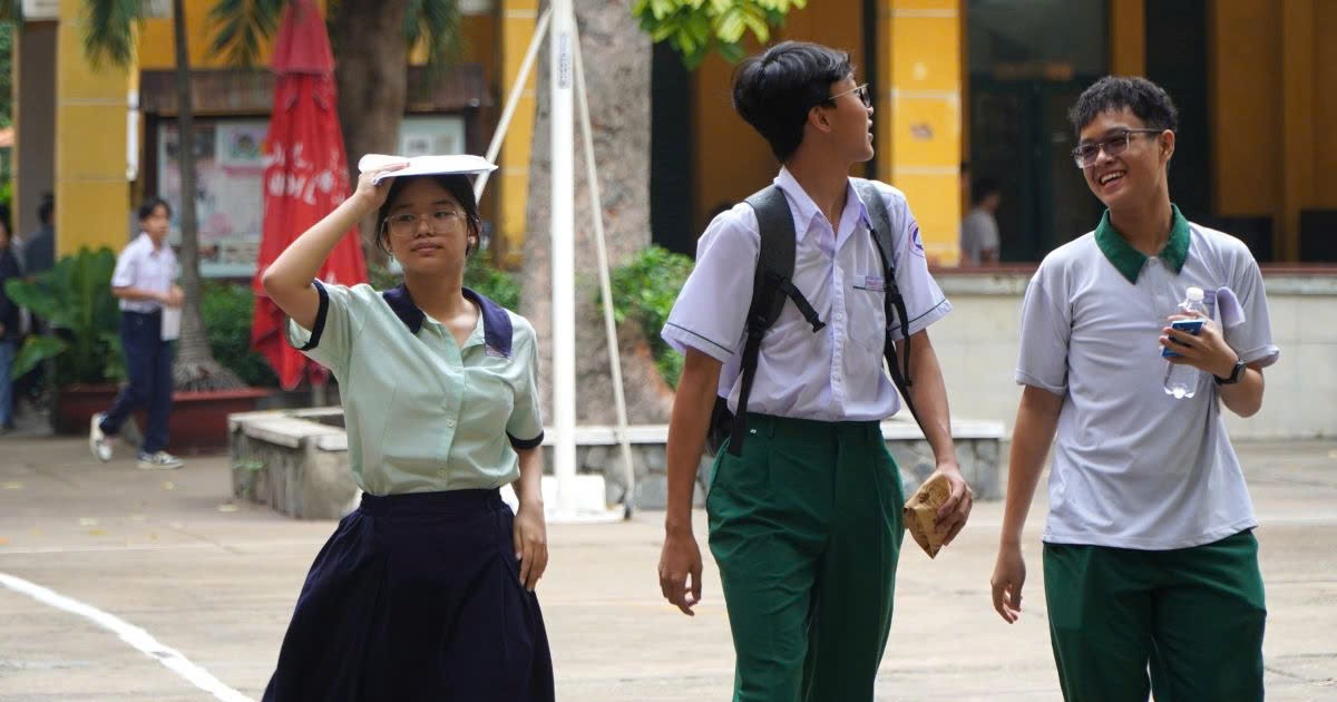 Gợi ý giải đề thi lớp 10 môn tiếng Anh