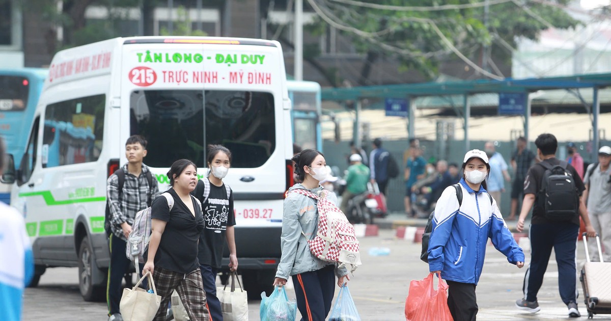 Người lao động có được dùng phép năm để "nghỉ nối' kỳ lễ?