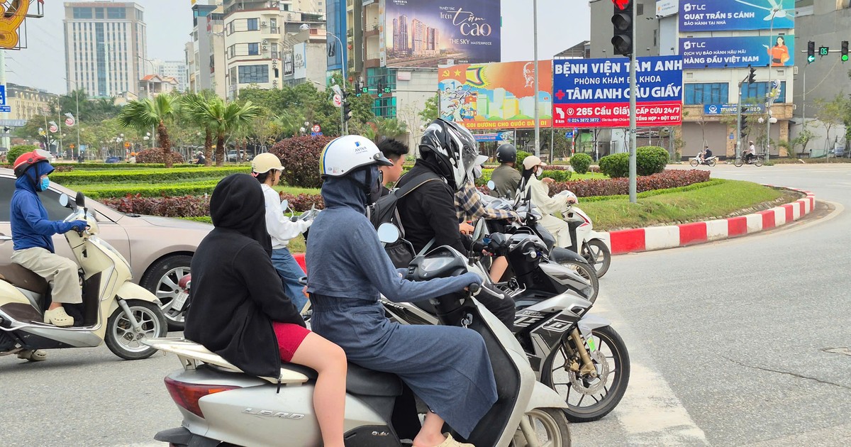 Nắng nóng gay gắt, miền Trung có nơi 42 độ C