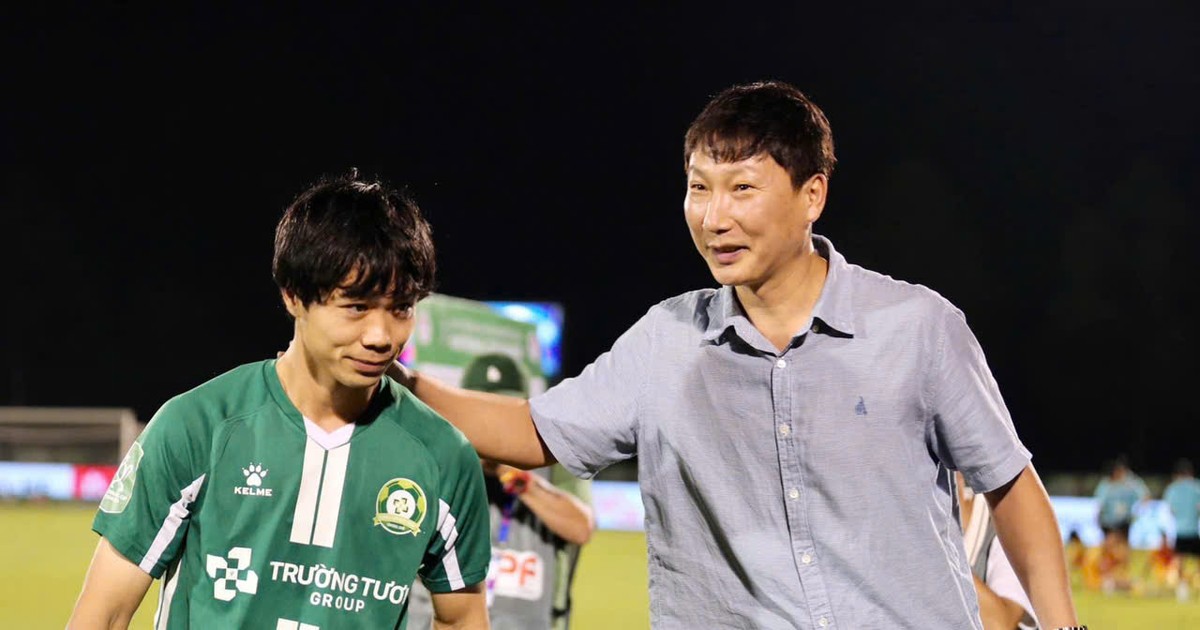 Ai được mệnh danh “Messi Việt Nam”?