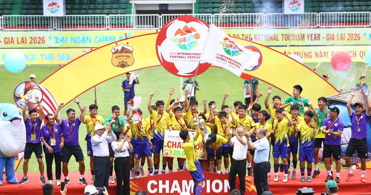 Chân dung nhà vô địch đầu tiên Festival bóng đá quốc tế