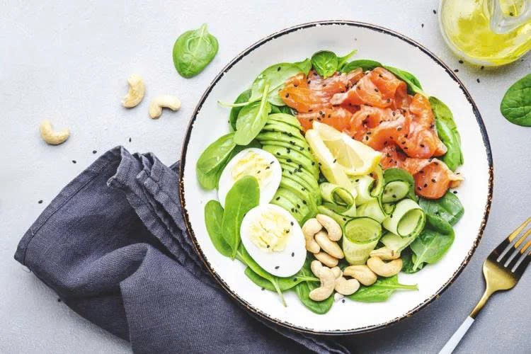 Giảm nguy cơ đột quỵ nhờ nhóm vitamin quen thuộc trong bữa ăn hàng ngày