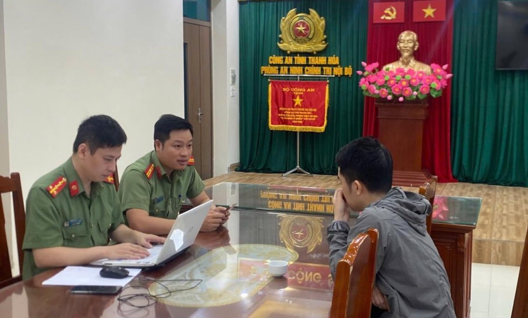 Người đàn ông chuyển cuộc gọi đòi nợ sang đường dây nóng của công an