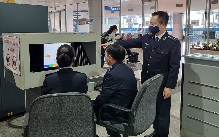 Chuyển Hải quan Tân Sơn Nhất về Chi cục Hải quan khu vực XV quản lý