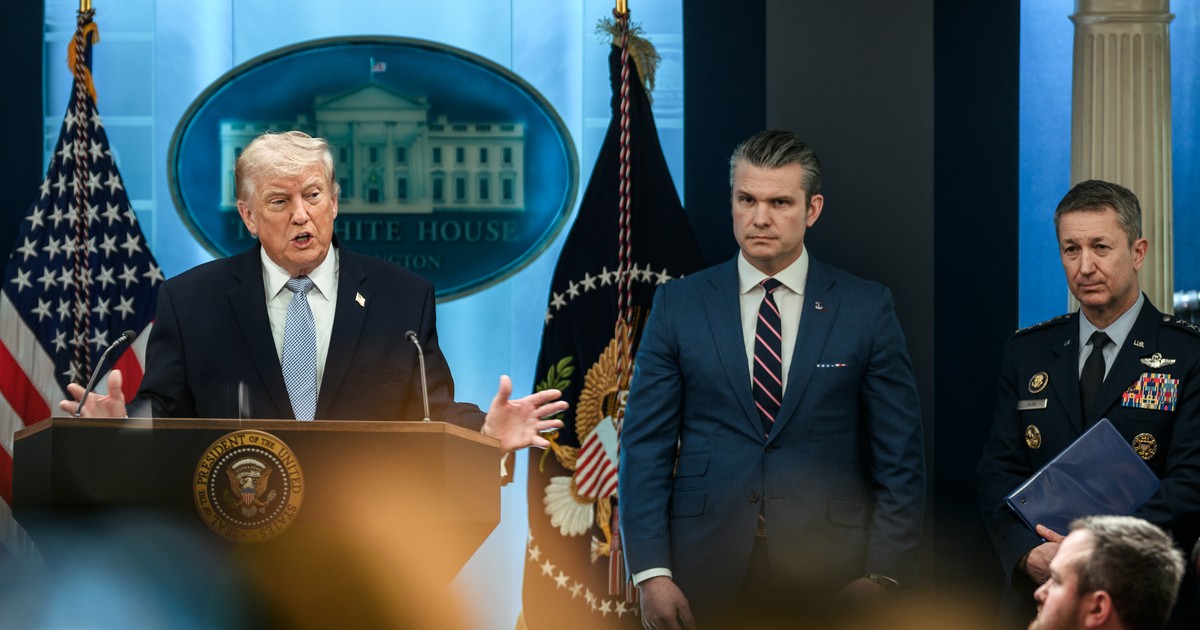 Mỹ chính thức phong tỏa eo biển Hormuz, đã có tàu phải quay đầu, ông Trump nói đã nhận cuộc gọi ‘từ phía bên kia’