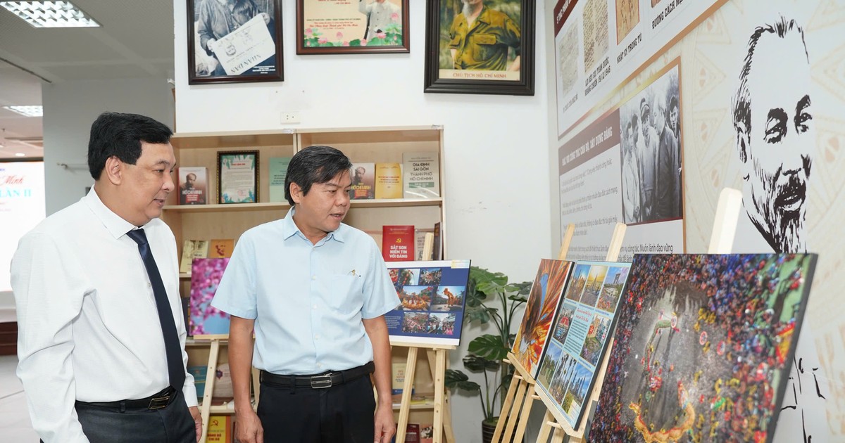Lễ trao giải cuộc thi ảnh ‘TP.HCM - Sắc màu mới’ lần 2