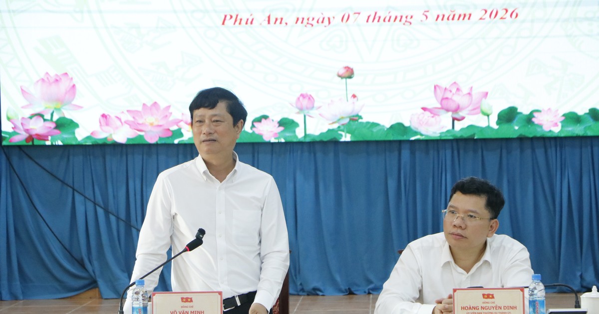 Chủ tịch HĐND TP.HCM Võ Văn Minh làm việc tại phường Phú An về các dự án nghìn tỉ