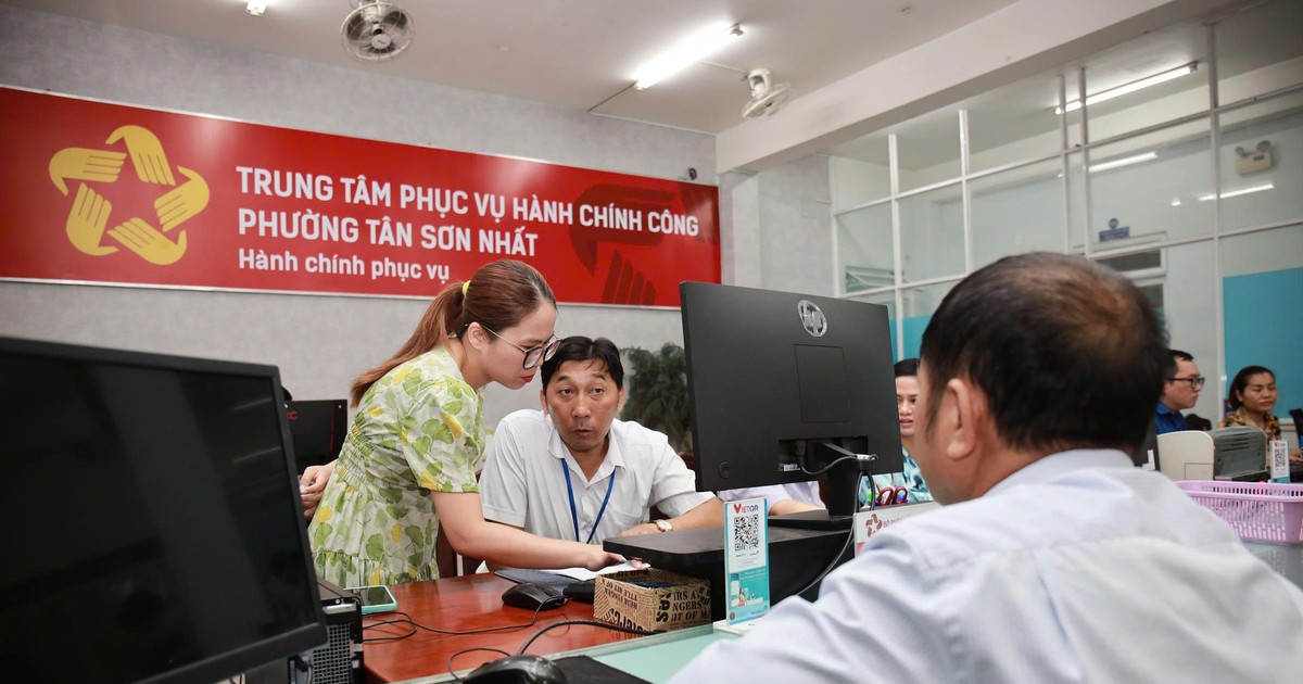 TP . HCM sẽ luân chuyển lãnh đạo cấp phó vượt quy định về phường , xã