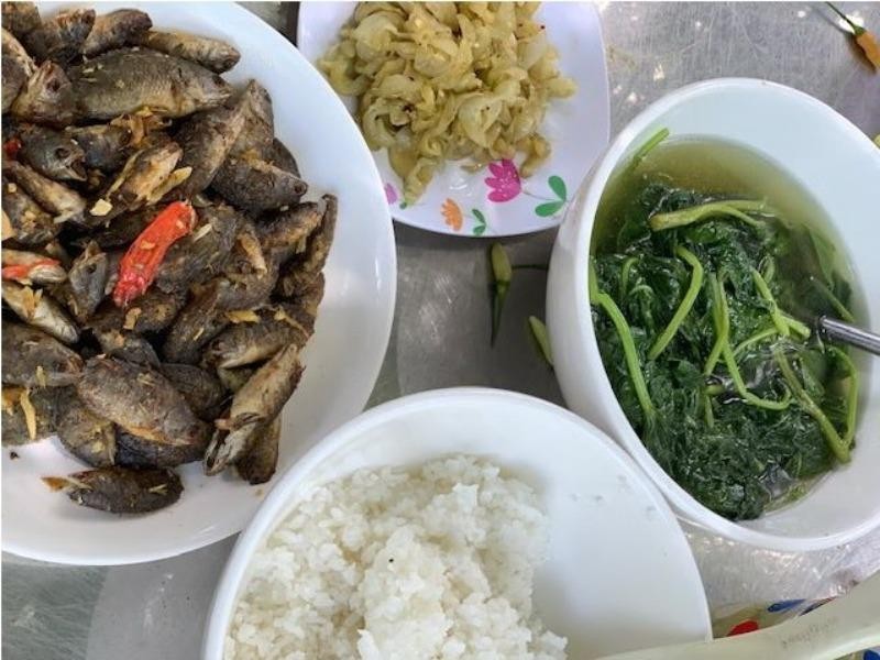 bữa cơm miền Tây với cá rô ron rán giòn