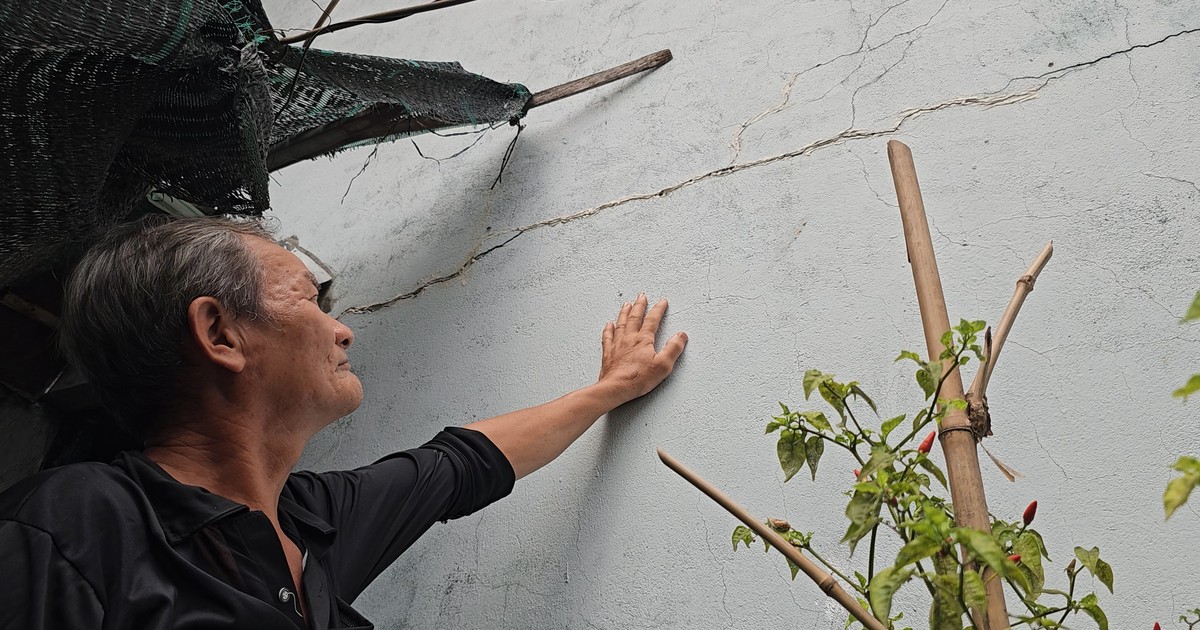 Khổ sở vì nhà ở sát vách xưởng inox