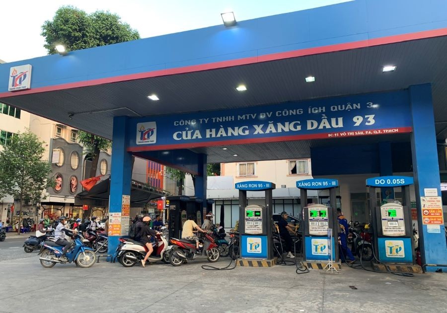 Giá dầu đang hạ nhiệt, giá xăng A95 sẽ ra sao trong thời gian tới? | Báo  Pháp Luật TP. Hồ Chí Minh