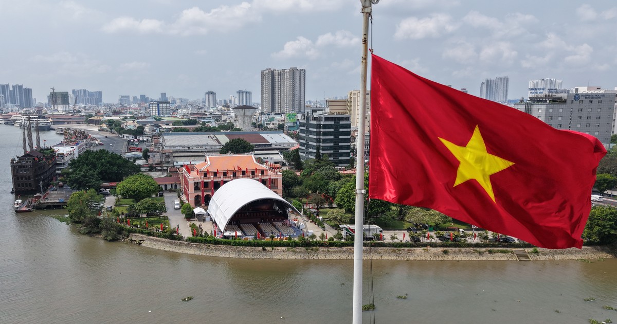 50 năm TP mang tên Bác: Nửa thế kỷ giữ sứ mệnh mở đường thể chế