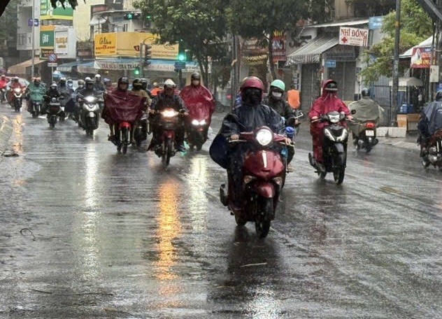 TP.HCM kiểm tra nhà ở, chung cư cũ, công trình dân dụng trong mùa mưa