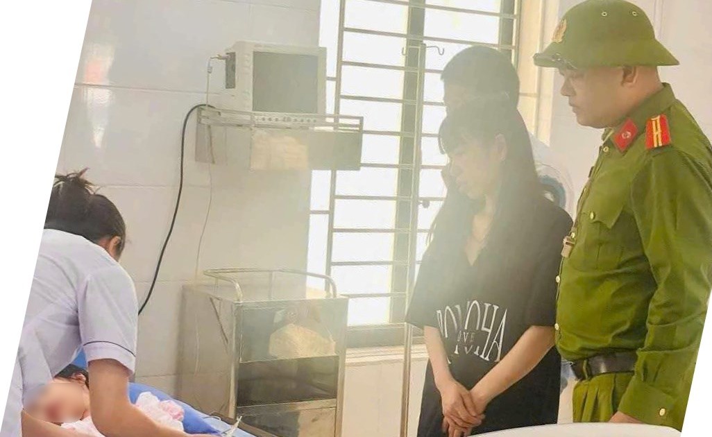 Công an dùng xe ưu tiên đưa bé 5 tuổi đi cấp cứu khi chờ phà ra Cát Bà