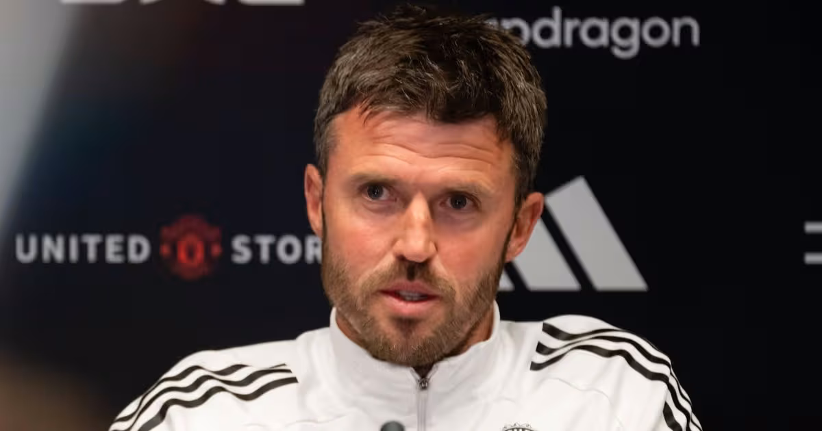 Carrick thất vọng trước quyết định gây tranh cãi của Man City