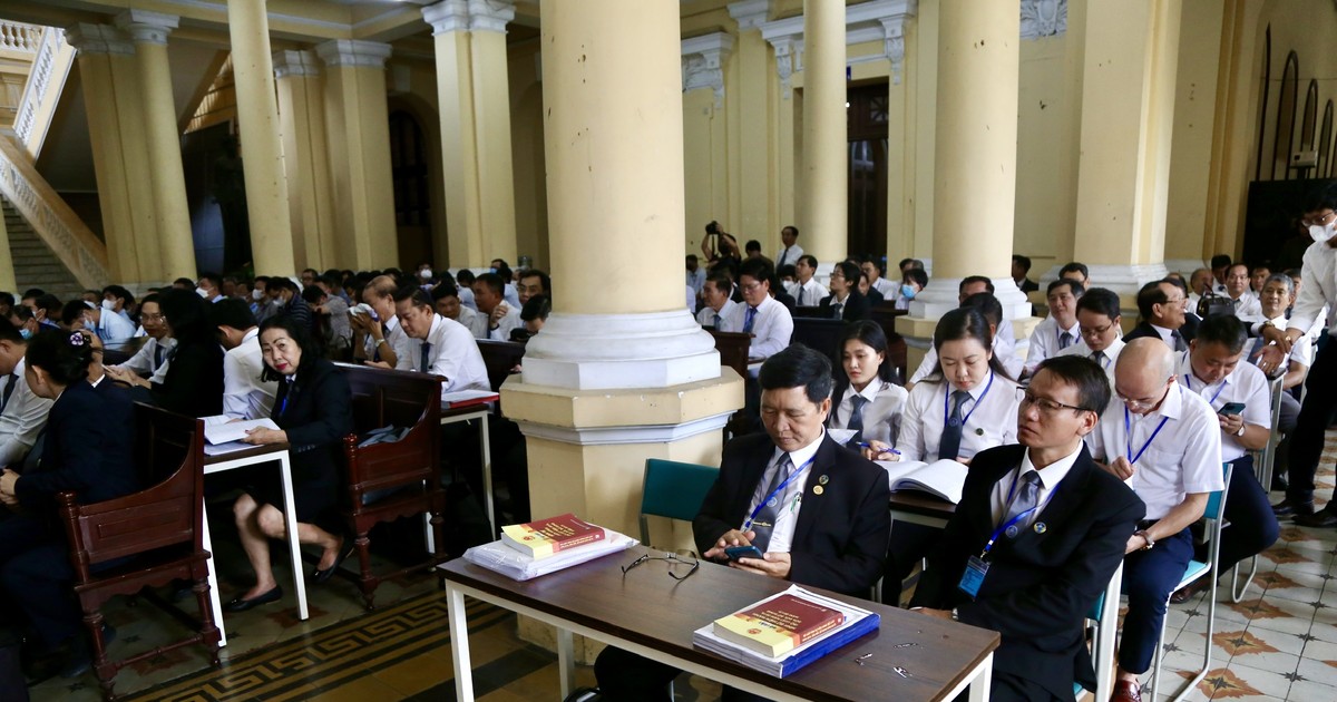 Không có bằng cử nhân luật nhưng có bằng thạc sĩ luật vẫn được làm luật sư