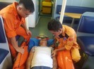 Khẩn cấp cứu 1 người nước ngoài nguy kịch ở vùng biển Hoàng Sa