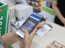 Ai từng thanh toán điện tử sẽ 'ghiền', không muốn xài tiền mặt