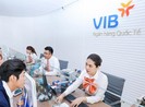 Có ngân hàng tặng đến 1% lãi suất khi gửi tiết kiệm