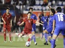 Ngân hàng, địa ốc thưởng nóng cho 'những cô gái vàng'