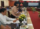 Phải nghiêm trị các ông chồng đánh vợ