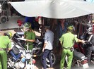 Nhiều người trẻ chủ động chung chi để được việc