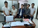 3 anh em cùng mua bán heroin, dùng súng rulo thủ thân