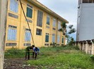 Một học sinh lớp 2 bị điện giật tử vong trong giờ ra chơi