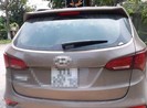 Một giám đốc bị đâm trên xe hơi nghi do ghen tuông