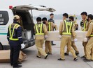 Thi hài, tro cốt 23 nạn nhân người Việt ở Anh về đến quê nhà