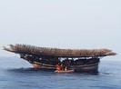 9 người bám phao sống sót khi tàu chìm ở vùng biển Hoàng Sa