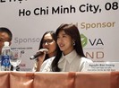 Mai Phương Thúy vắng mặt, sao Hàn trả lời vụ Thành Long