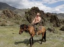 KGB công bố tiểu sử thời trẻ của ông Putin