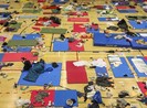 Hong Kong: 100 người trong trường quyết không nộp mình dù đói