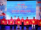 Trao cờ Tổ quốc đồng hành cùng ngư dân vươn khơi bám biển