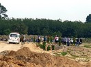 Thi thể cháy đen giữa bãi đất trống ở Bình Dương