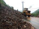 Mưa lớn, nhiều đoạn đường Hồ Chí Minh qua Quảng Trị bị sạt lở
