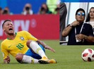 Chuyển động World Cup: Maradona dạy Neymar ngưng “diễn trò“
