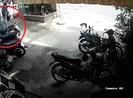 Video: Người đi Exciter mặc áo hoodie liên tục trộm xe máy