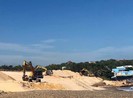 Bãi đá 7 màu bị lấp nằm trong hành lang bảo vệ bờ biển